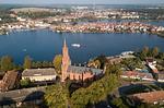 Ferienhaus Wasserblick Drohnenaufnahme der Inselstadt Malchow - Wasserblick - Top-Hundeurlaub