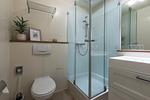 Ferienwohnung Küstenglück Aparthotel Zingst - Badezimmer mit Toilette und Glasdusche - Küstenglück - Top-Hundeurlaub