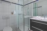 Ferienwohnung An de See Badezimmer mit Glasdusche - An de See - Top-Hundeurlaub