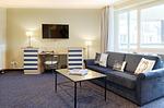 Ferienwohnung Ankerplatz Aparthotel Zingst - Wohnzimmer - Ankerplatz - Top-Hundeurlaub
