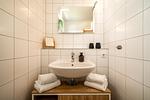 Blumenhaus in Waren Blick in das Badezimmer - Blumenhaus - Top-Hundeurlaub