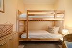 Blumenhaus Waren Schlafzimmer mit Doppelstock Bett - Blumenhaus - Top-Hundeurlaub