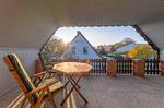 Ferienhaus Casa Castagno Blick auf den Balkon mit Sitzmöbeln - Casa Castagno - Top-Hundeurlaub