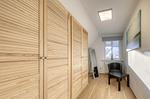 Ferienhaus Casa Castagno Blick ins Ankleidezimmer mit geräumigem Kleiderschrank - Casa Castagno - Top-Hundeurlaub