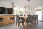 Ferienhaus Aurora Roebel offener Wohnbereich mit Esstisch - Aurora - Top-Hundeurlaub