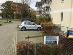 Stellplatz vor dem Haus - Wohnpark Stadt Hamburg - Haus 4, WE 23 - Top-Hundeurlaub