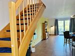 mit Treppe in das Obergeschoß - Ferienwohnung im Reihenhaus Petermann 3 - Top-Hundeurlaub