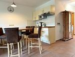 Wohnzimmer mit offener Küche - Ferienwohnung im Reihenhaus Petermann 3 - Top-Hundeurlaub
