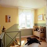 Flur im Ferienhaus Villa Lilla in Viserum Småland mit charmanten Details - Villa Lilla - Top-Hundeurlaub