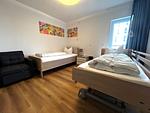 Zweites Schlafzimmer mit Pflegebett und Einzelbett - Zweite Heimat (49.0.N) - Top-Hundeurlaub