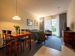 Wohnzimmer - Komfort Ferienwohnung mit 1 Schlafzimmer und Terrasse im Erdgeschoss (026) - Top-Hundeurlaub