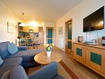 Wohnzimmer - Komfort Ferienwohnung mit 1 Schlafzimmer und Terrasse im Erdgeschoss (003) - Top-Hundeurlaub