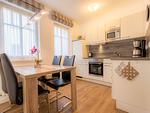 Küche / Küchenzeile - Komfortplus Ferienwohnung mit 1 Schlafzimmer und Terrasse im Erdgeschoss (033) - Top-Hundeurlaub