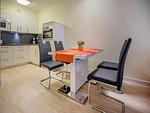 Küche / Küchenzeile - Komfortplus Ferienwohnung mit 1 Schlafzimmer und Terrasse im Erdgeschoss (042) - Top-Hundeurlaub