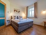 Schlafzimmer - Komfort Ferienwohnung mit 2 Schlafzimmern und Terrasse im Erdgeschoss (061) - Top-Hundeurlaub