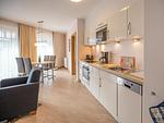 Küche / Küchenzeile - Komfortplus Ferienwohnung mit 1 Schlafzimmer und Terrasse im Erdgeschoss (063) - Top-Hundeurlaub