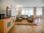 Wohnzimmer - Komfort Ferienwohnung mit 1 Schlafzimmer und Balkon im Obergeschoss (067) - Top-Hundeurlaub
