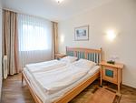 Schlafzimmer - Komfort Ferienwohnung mit 1 Schlafzimmer und Balkon im Obergeschoss (067) - Top-Hundeurlaub