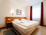 Schlafzimmer - Komfort Ferienwohnung mit 1 Schlafzimmer und Balkon im Obergeschoss (077) - Top-Hundeurlaub