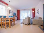 Wohnzimmer - Komfort Ferienwohnung mit 1 Schlafzimmer und Terrasse im Erdgeschoss (076) - Top-Hundeurlaub