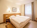 Schlafzimmer - Komfort Ferienwohnung mit 1 Schlafzimmer und Terrasse im Erdgeschoss (239) - Top-Hundeurlaub