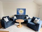 Wohnzimmer - Komfortplus Ferienwohnung mit 1 Schlafzimmer und Balkon im Dachgeschoss (247) - Top-Hundeurlaub