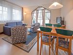 Wohnzimmer - Komfort Ferienwohnung mit 2 Schlafzimmern und Balkon im Dachgeschoss (260) - Top-Hundeurlaub