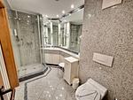 Badezimmer - Komfortplus Ferienwohnung mit 1 Schlafzimmer und Balkon im Obergeschoss (290) - Top-Hundeurlaub