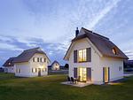 Hauptansicht - Superior Reetdachvilla mit 2 Schlafzimmern (E06) - Top-Hundeurlaub