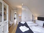 Schlafzimmer - Luxus Reetdachvilla mit 3 Schlafzimmern, Sauna und Kamin (E17) - Top-Hundeurlaub