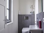 Gäste-WC - Premium Reetdachvilla mit 3 Schlafzimmern, Sauna und Kamin (E21) - Top-Hundeurlaub