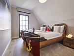 Schlafzimmer - Luxus Reetdachvilla mit 3 Schlafzimmern, Sauna und Kamin (E27) - Top-Hundeurlaub