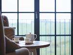 Gartenblick - Premium Reetdachvilla mit 3 Schlafzimmern, Sauna und Kamin (F10) - Top-Hundeurlaub