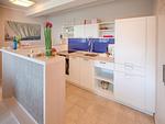 Küche / Küchenzeile - Ferienwohnung mit Meerblick, 2 Schlafzimmern, Sauna und Balkon (NP/404) - Top-Hundeurlaub