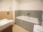Badezimmer - Ferienwohnung mit Meerblick, 1 Schlafzimmer und Balkon (NP/421) - Top-Hundeurlaub