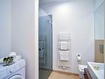 Badezimmer - Ferienwohnung mit Meerblick und 1 Schlafzimmer und Terrasse (NP/704) - Top-Hundeurlaub