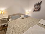 Schlafzimmer - Ferienwohnung mit Meerblick, 2 Schlafzimmern und Balkon (SV/607) - Top-Hundeurlaub
