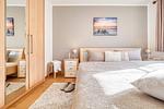 2. Schlafzimmer mit Doppelbett und Kleiderschrank - Haus Leni - Top-Hundeurlaub