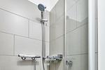 Badezimmer mit Dusche - Deichhäuser Anna Küste 3-23 - Top-Hundeurlaub