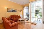 Wohn-Essbereich mit Couch - Apartmenthaus Atlantik 007 - Top-Hundeurlaub