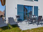 Terrasse - Premium Reetdachvilla mit 3 Schlafzimmern, Sauna und Kamin (F14) - Top-Hundeurlaub