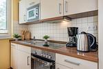 Küche / Küchenzeile - Ferienwohnung Sonnenblick mit Balkon und nur 800 m zum Strand - Top-Hundeurlaub