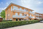Fassade / Eingang - Ferienwohnung Sonnenblick mit Balkon und nur 800 m zum Strand - Top-Hundeurlaub