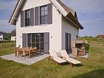 Terrasse - Luxus Reetdachvilla mit 3 Schlafzimmern, Sauna und Kamin (G05) - Top-Hundeurlaub