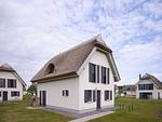 Hauptansicht - Luxus Reetdachvilla mit 3 Schlafzimmern, Sauna und Kamin (G05) - Top-Hundeurlaub