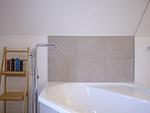 Badezimmer - LuxusPlus Reetdachvilla mit 4 Schlafzimmern, Sauna und Kamin (G09) - Top-Hundeurlaub