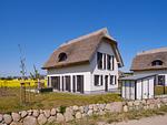 Hauptansicht - LuxusPlus Reetdachvilla mit 4 Schlafzimmern, Sauna und Kamin (G09) - Top-Hundeurlaub
