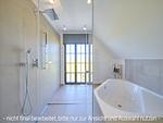 Badezimmer - LuxusPlus Reetdachvilla mit 4 Schlafzimmern, Sauna und Kamin (G10) - Top-Hundeurlaub