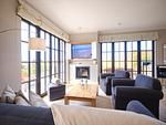Wohnzimmer - LuxusPlus Reetdachvilla mit 4 Schlafzimmern, Sauna und Kamin (G11) - Top-Hundeurlaub