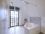 Badezimmer - LuxusPlus Reetdachvilla mit 4 Schlafzimmern, Außensauna, Loungebereich und Kamin (H06) - Top-Hundeurlaub
